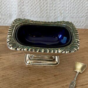 Barker Brothers Silverplate Salt Cellar w/ cobalt blue glass liner and shovel